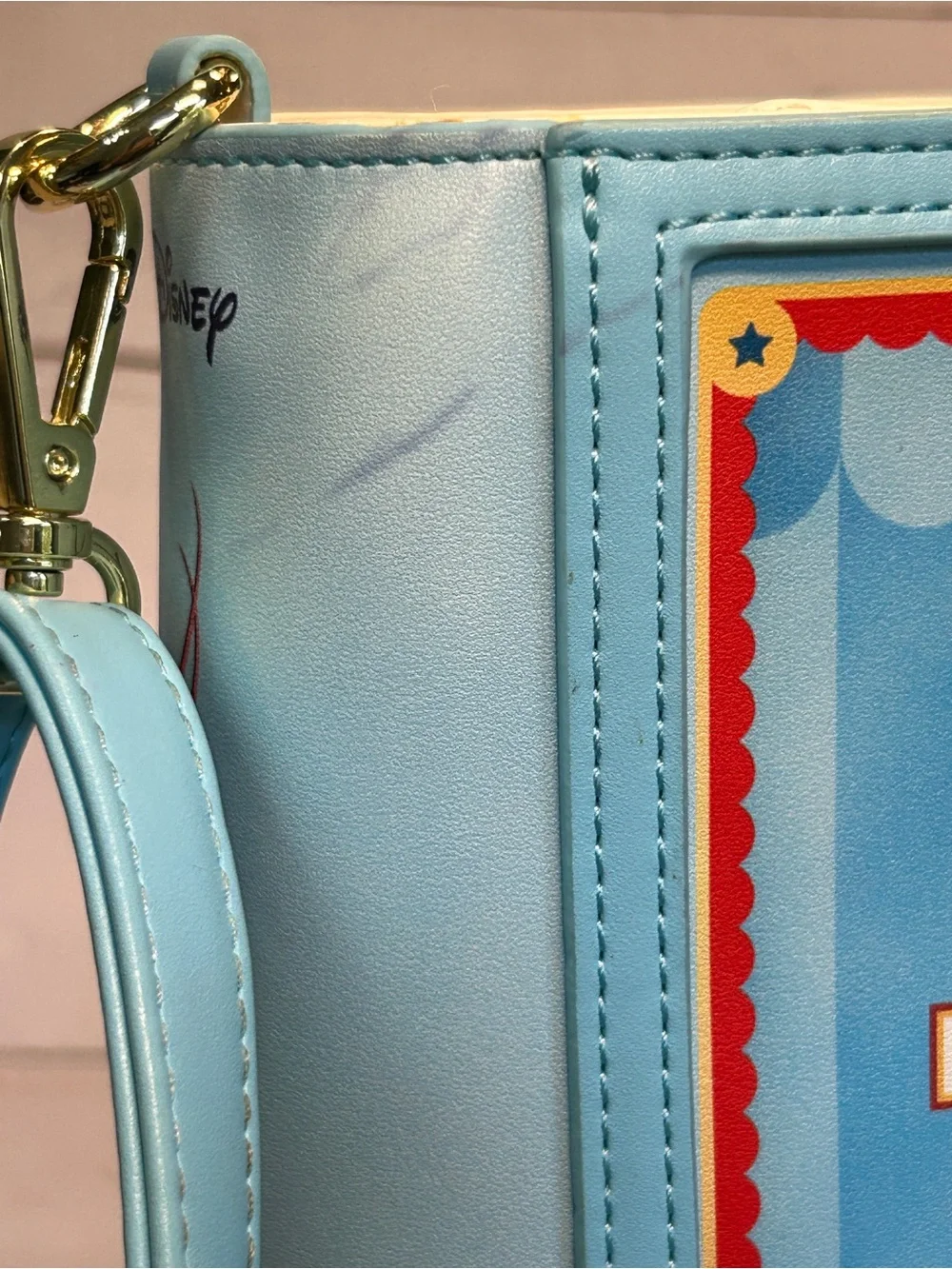 Loungefly crossbody dumbo